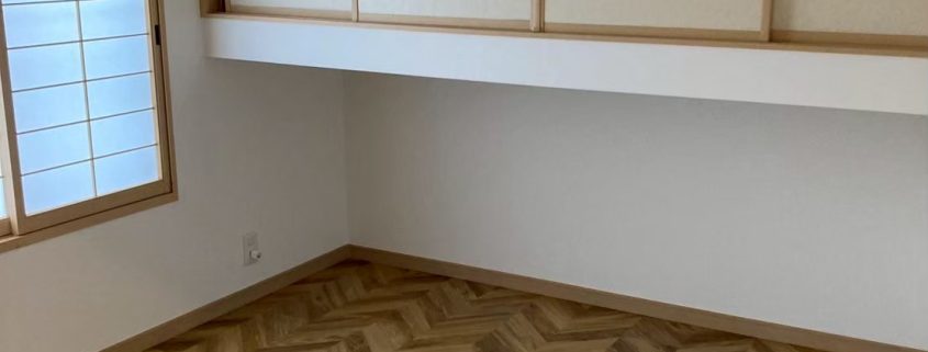 サンゲツWD2114フロアタイルを施工した和室｜ヘリンボーン柄で明るく生まれ変わった東京都大田区H様邸の内装